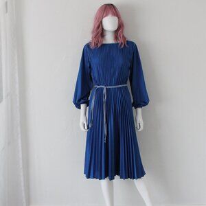Vintage 1970s Blue Pleated Dress, It's a Lehigh